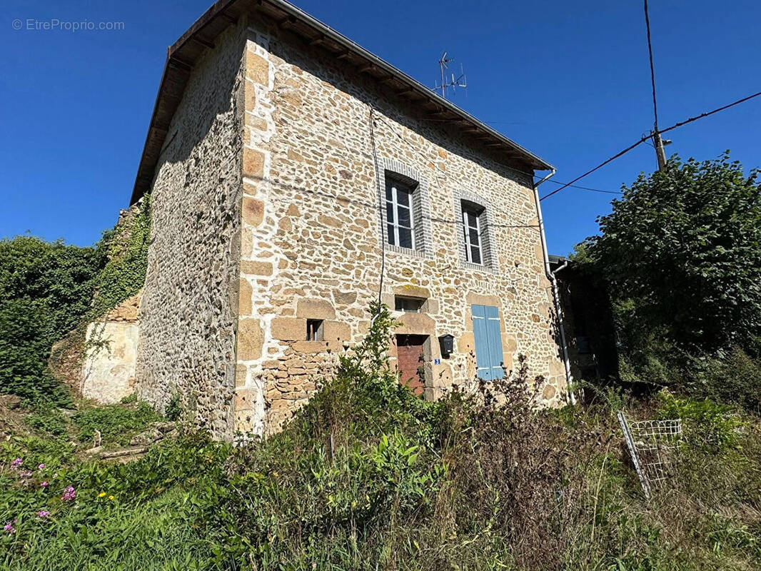 Maison à CHATEAUPONSAC