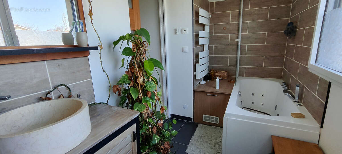 Appartement à BRINDAS