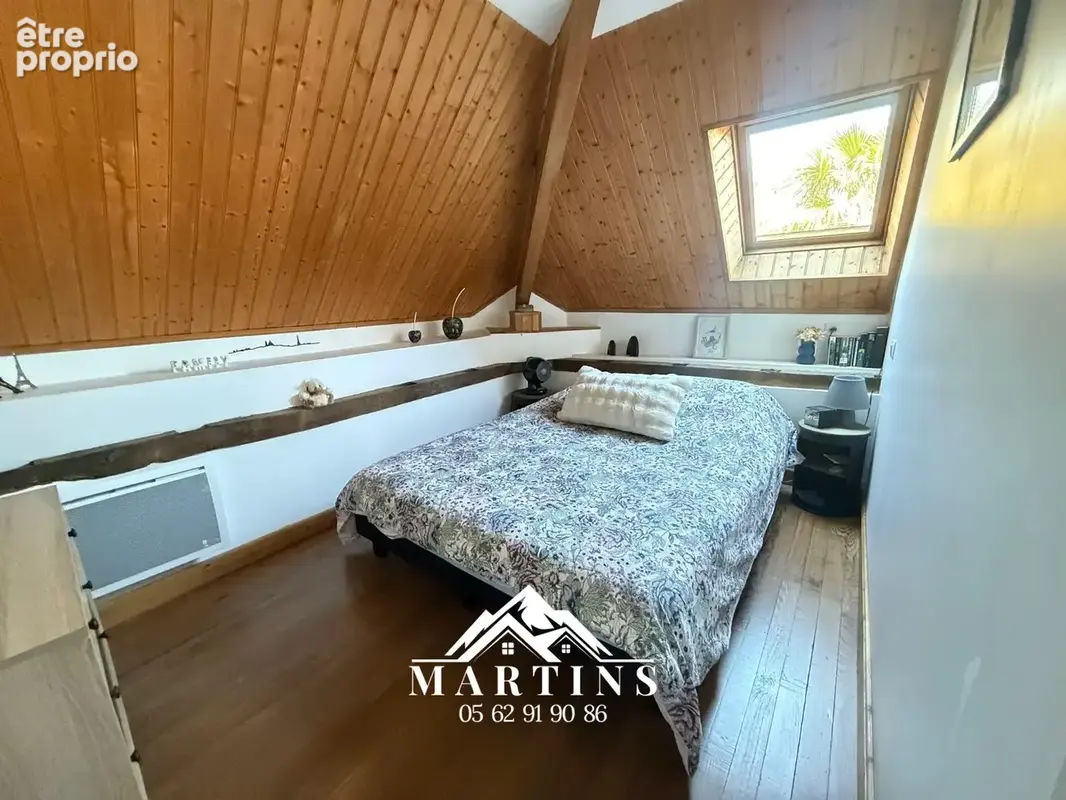 ARGELES-GAZOST - Centre-ville, maison de 77m2 sur 3 niveaux. - photo 7