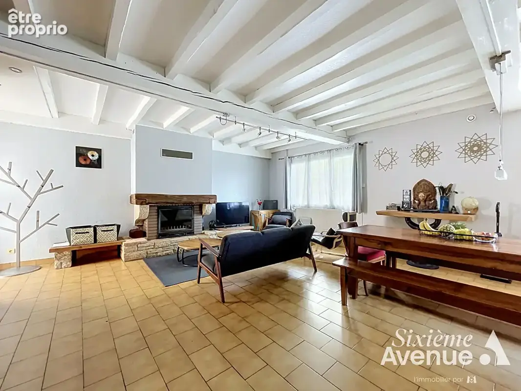 Maison de village Saint Symphorien D'Ozon 4 pièces - 3 chambres 140 m² utiles - photo 5