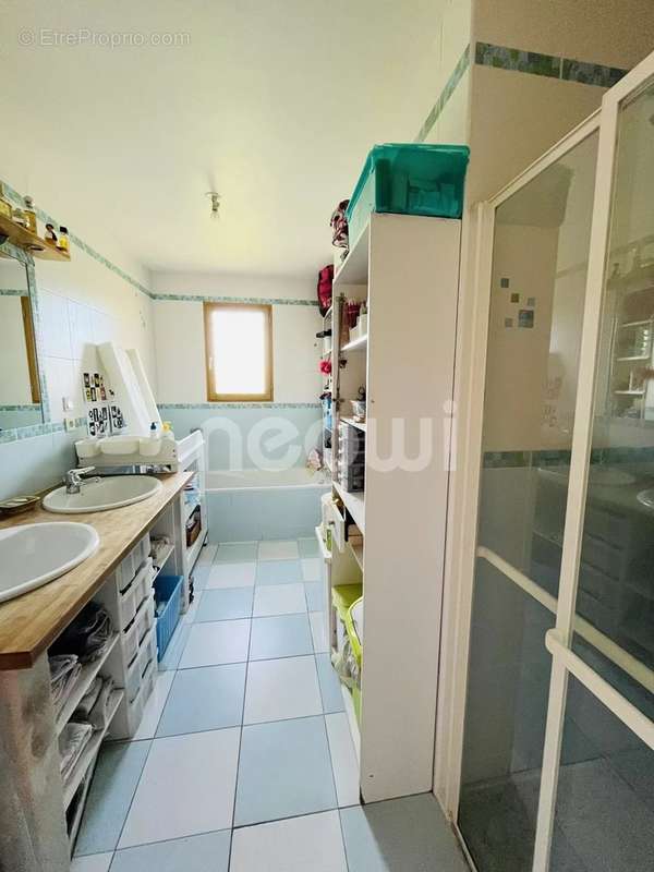 Maison à SAINT-AGOULIN