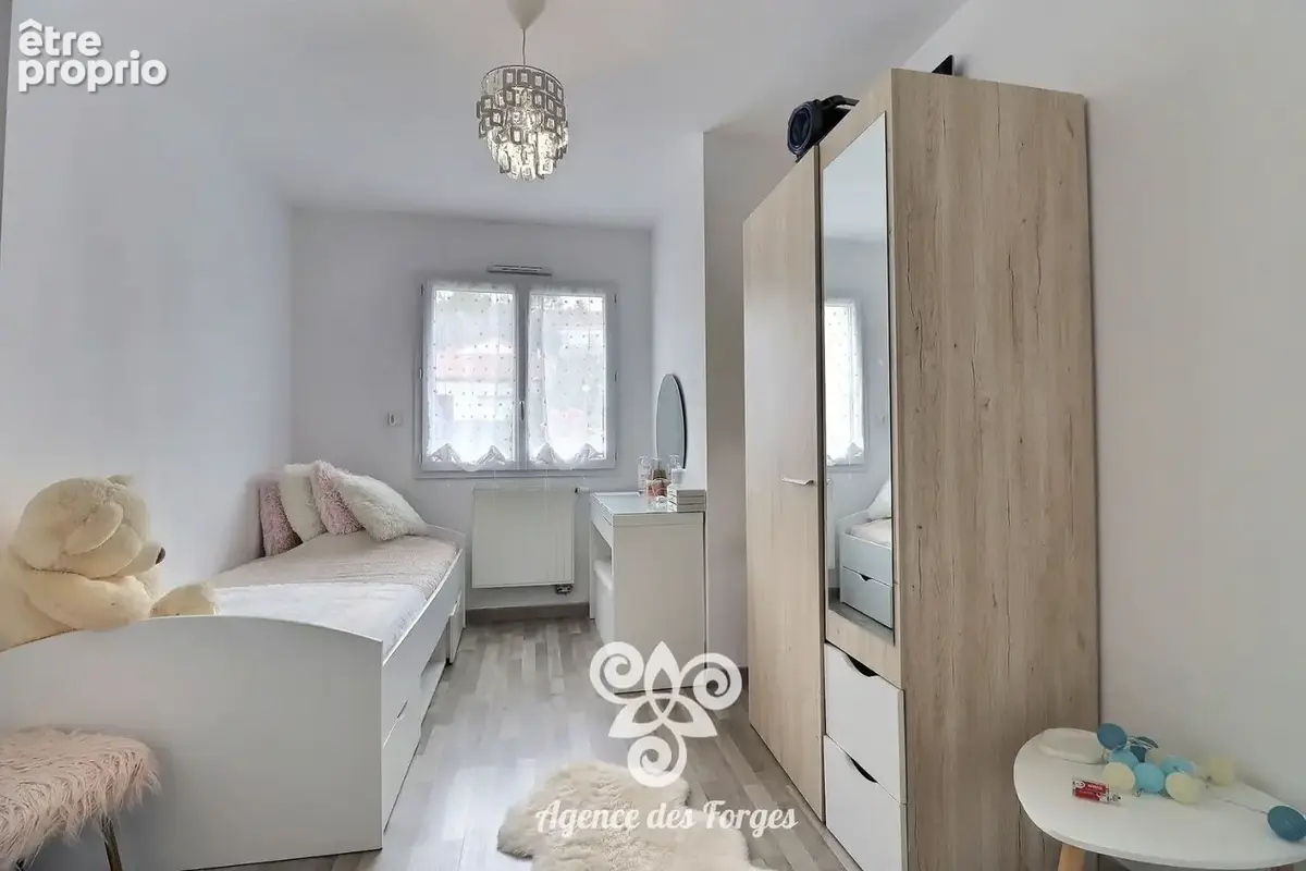 Bourg MOUZILLON, maison récente (100 m²), 4 chambres, jardin (408 m²) - photo 14