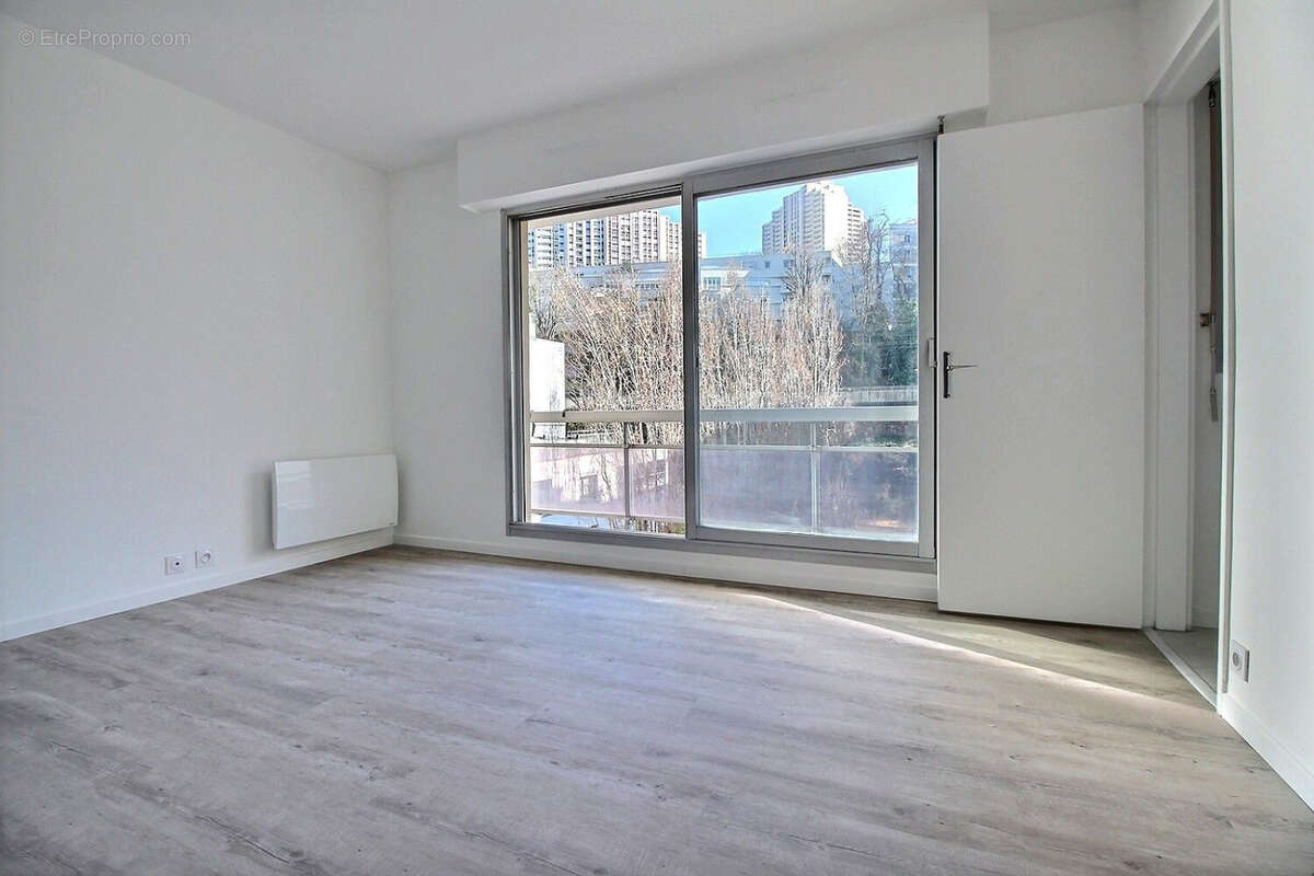 Appartement à ISSY-LES-MOULINEAUX