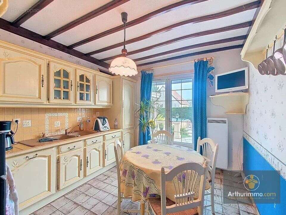 Maison à SAINT-LEU-D'ESSERENT