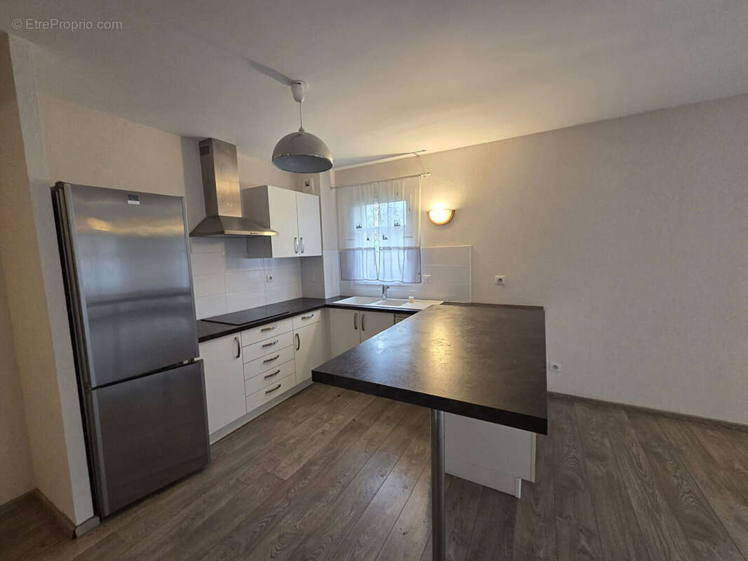 Appartement à PIERRES