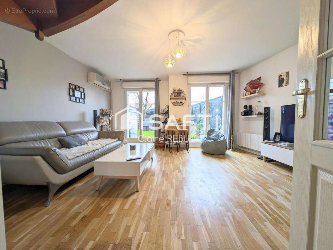 Photo 2 - Appartement à LES PAVILLONS-SOUS-BOIS