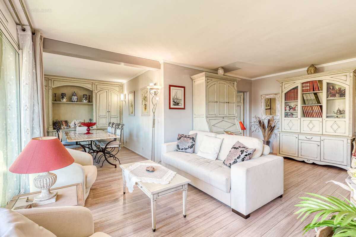 Appartement à SAINT-TROPEZ