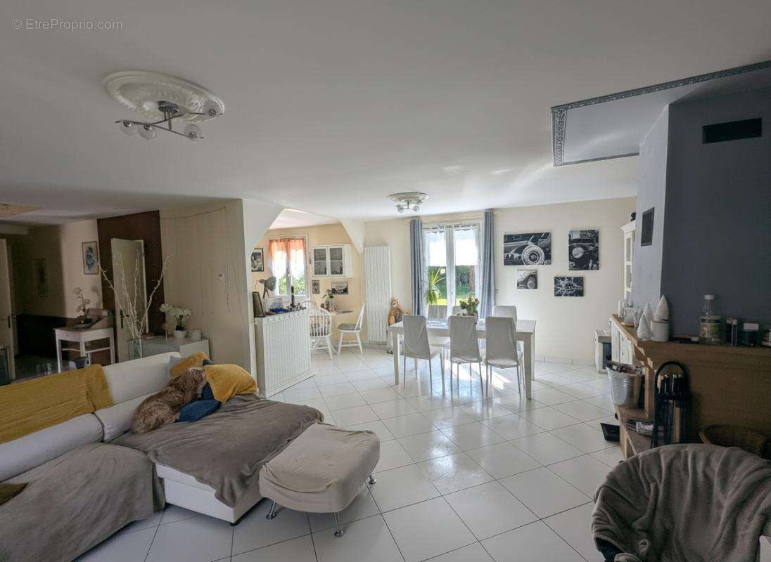 Propriété 145m2 4 chambres économe en énergie - photo 7