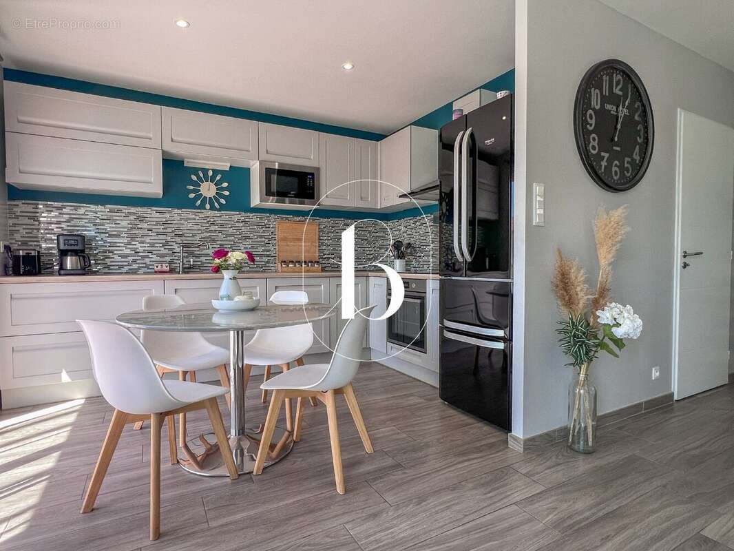Maison 100 m² à Orgnac-L'aven  - photo 13