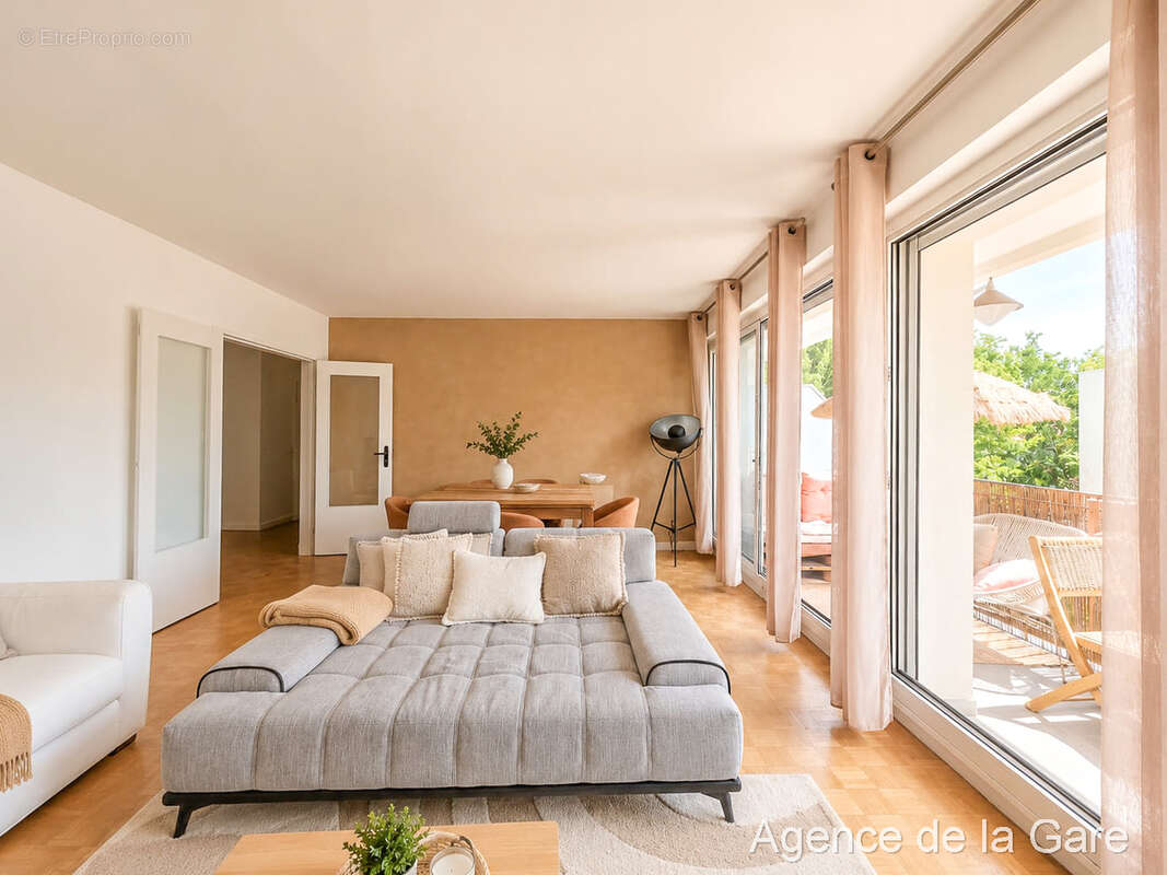 Appartement  4 pièces 75.91 m2 - photo 2