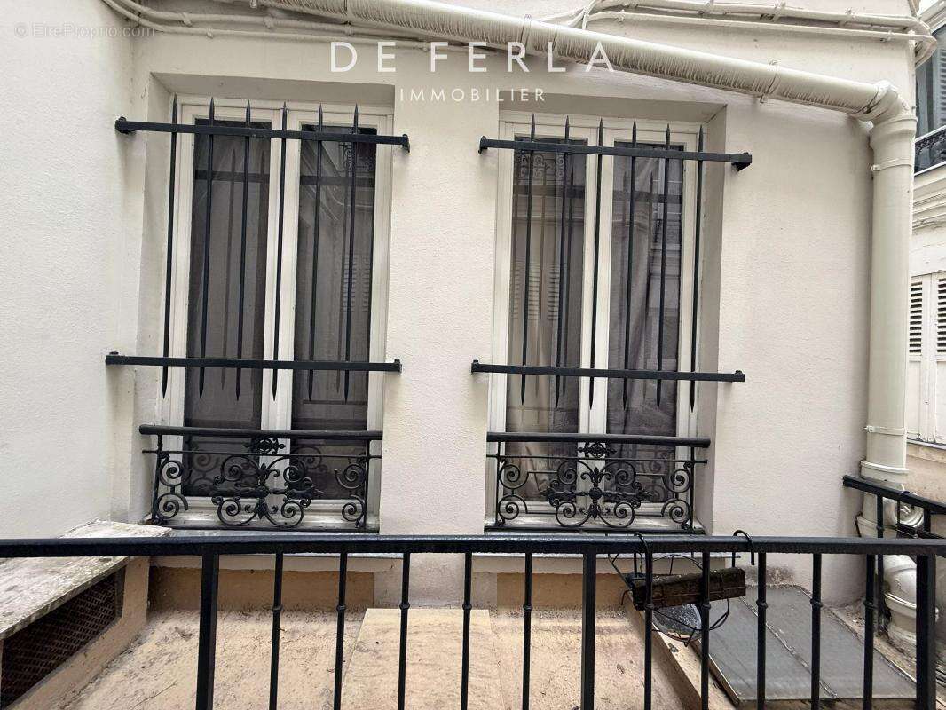 Appartement à PARIS-7E