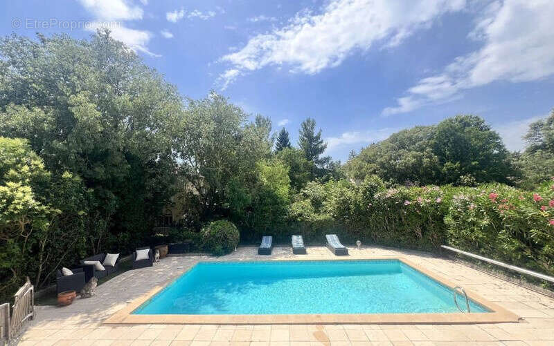 Maison à SAINTE-ANASTASIE