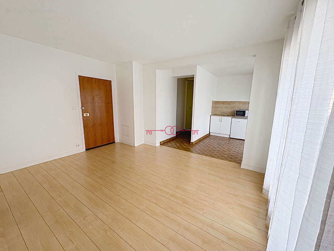 Appartement proche centre ville - 31 m2 - place de parking - garage - photo 3