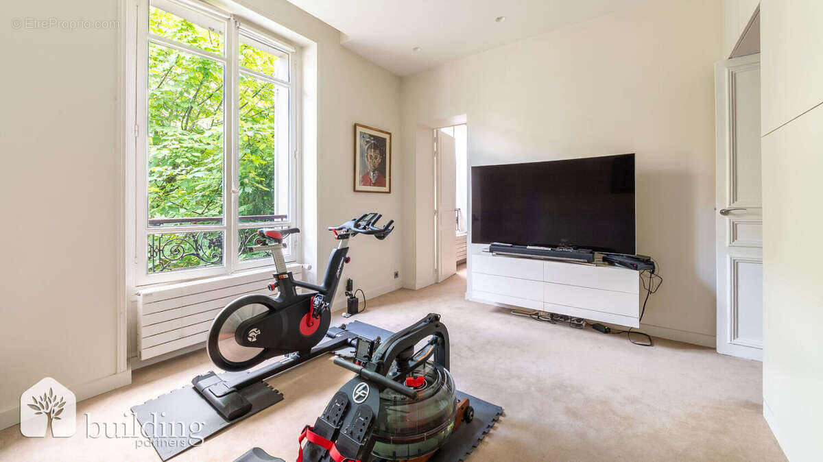 Appartement à COURBEVOIE