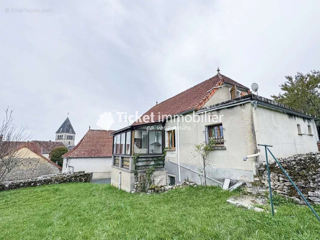 Maison à CANIAC-DU-CAUSSE