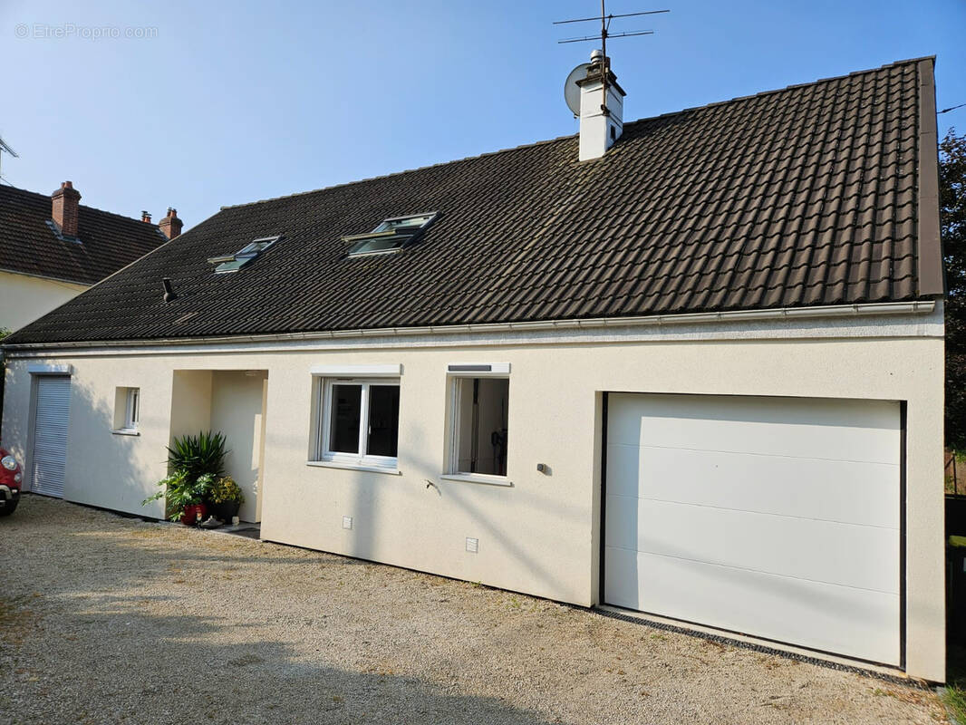Maison à AMILLY