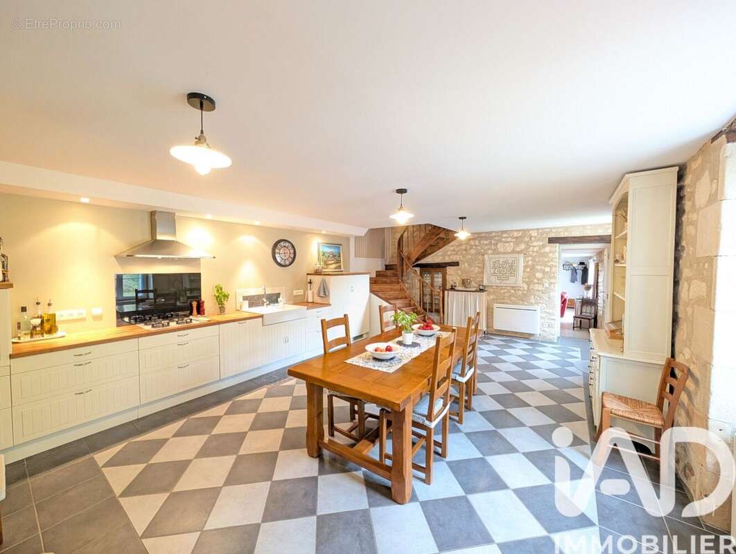 Photo 4 - Maison à CIVAUX