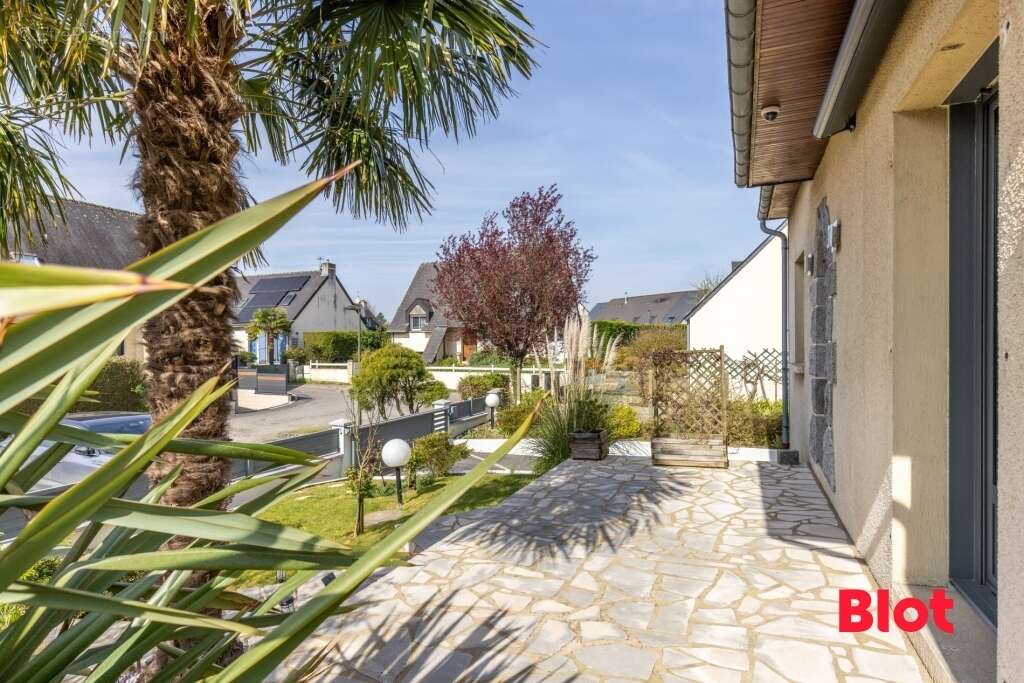 Maison à MONTREUIL-LE-GAST