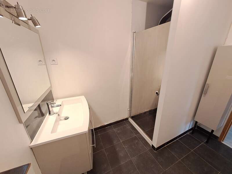 Maison à SAINT-CHRISTOLY-DE-BLAYE