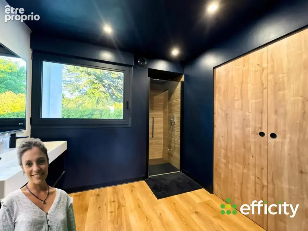 Maison 208 m² à Saint-Just-Saint-Rambert  - photo 8