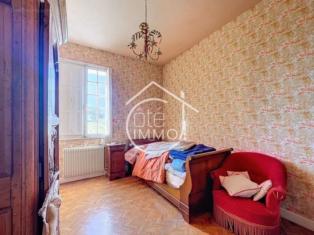 Maison à SAINT-EMILION