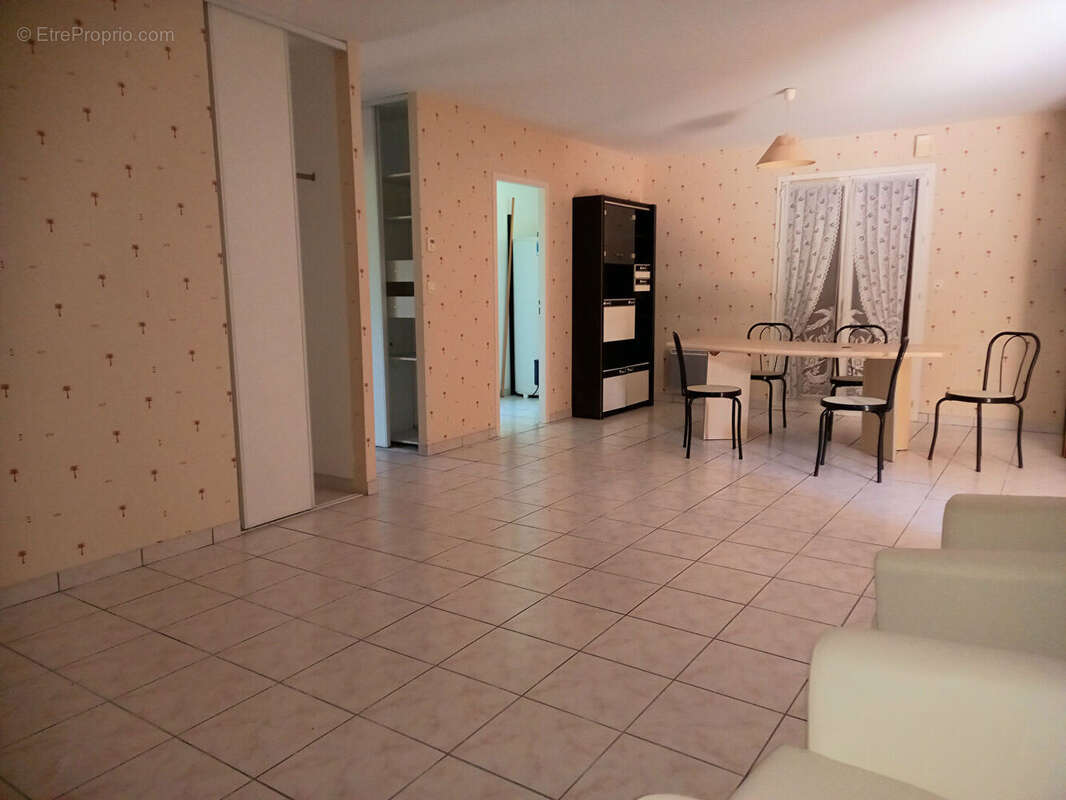 Maison à SAINT-SEURIN-SUR-L&#039;ISLE