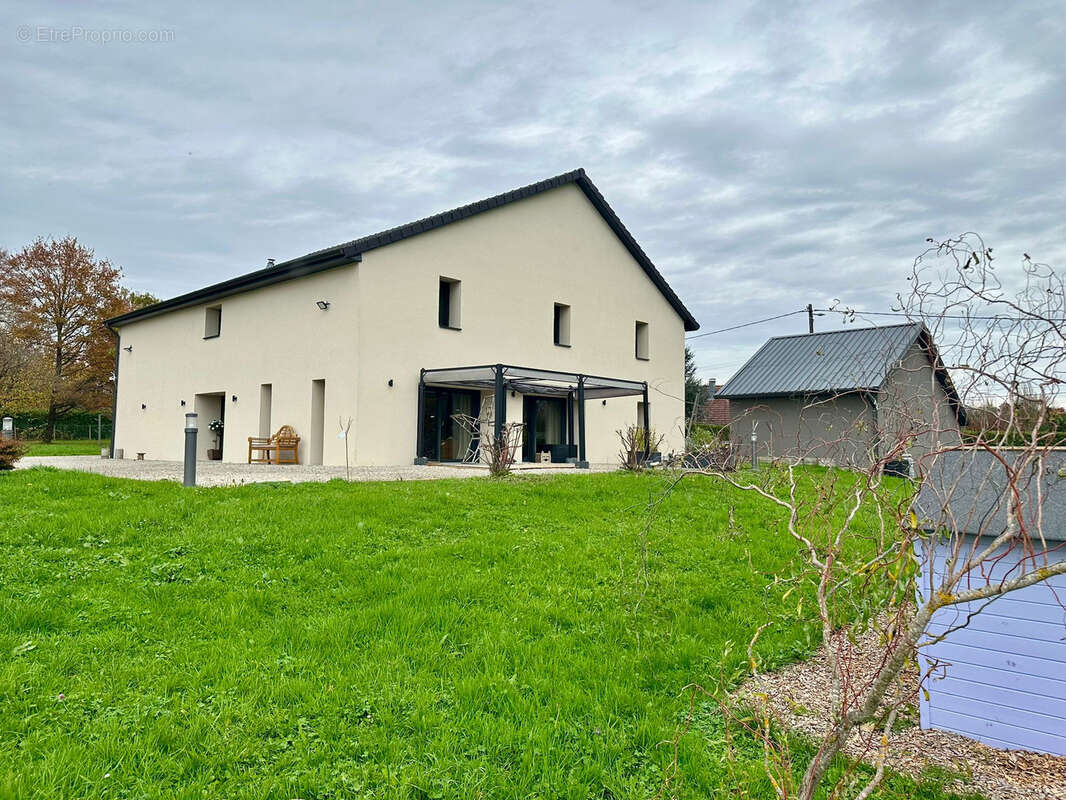 Maison à LUXEUIL-LES-BAINS