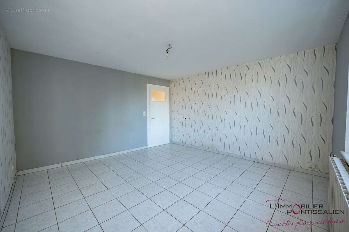 Frasne : t3 avec garage - photo 14