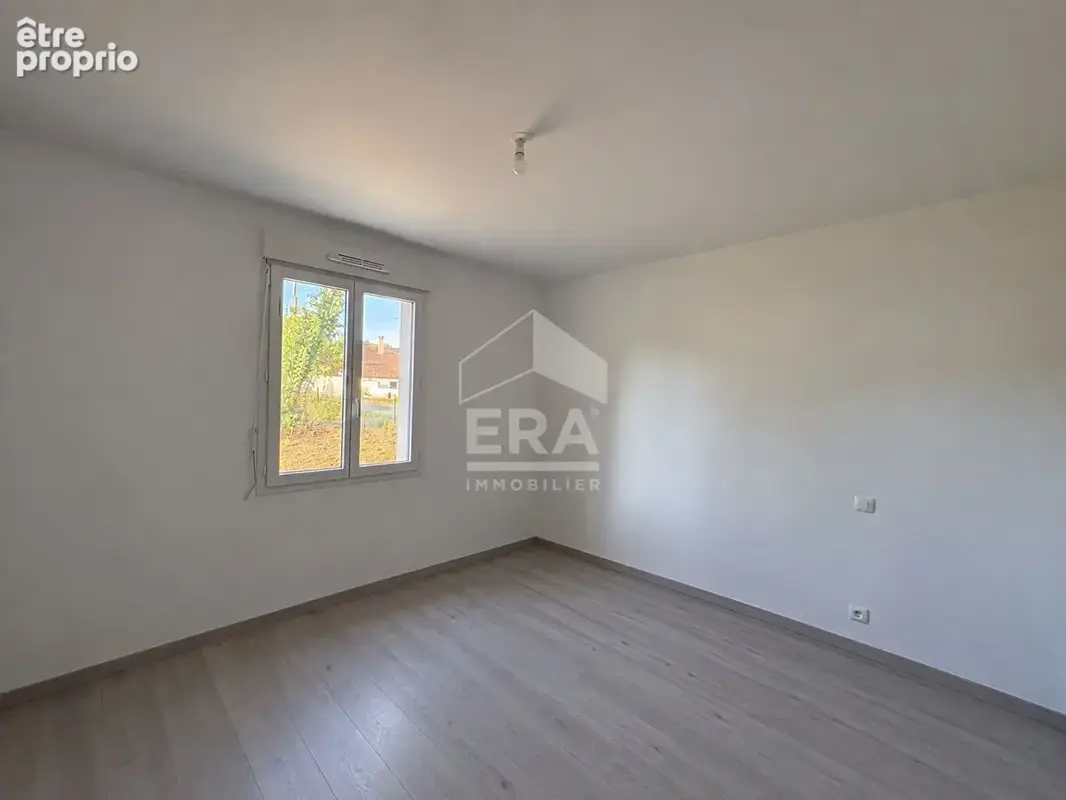Maison 90m² à saint-georges-des-coteaux - photo 10