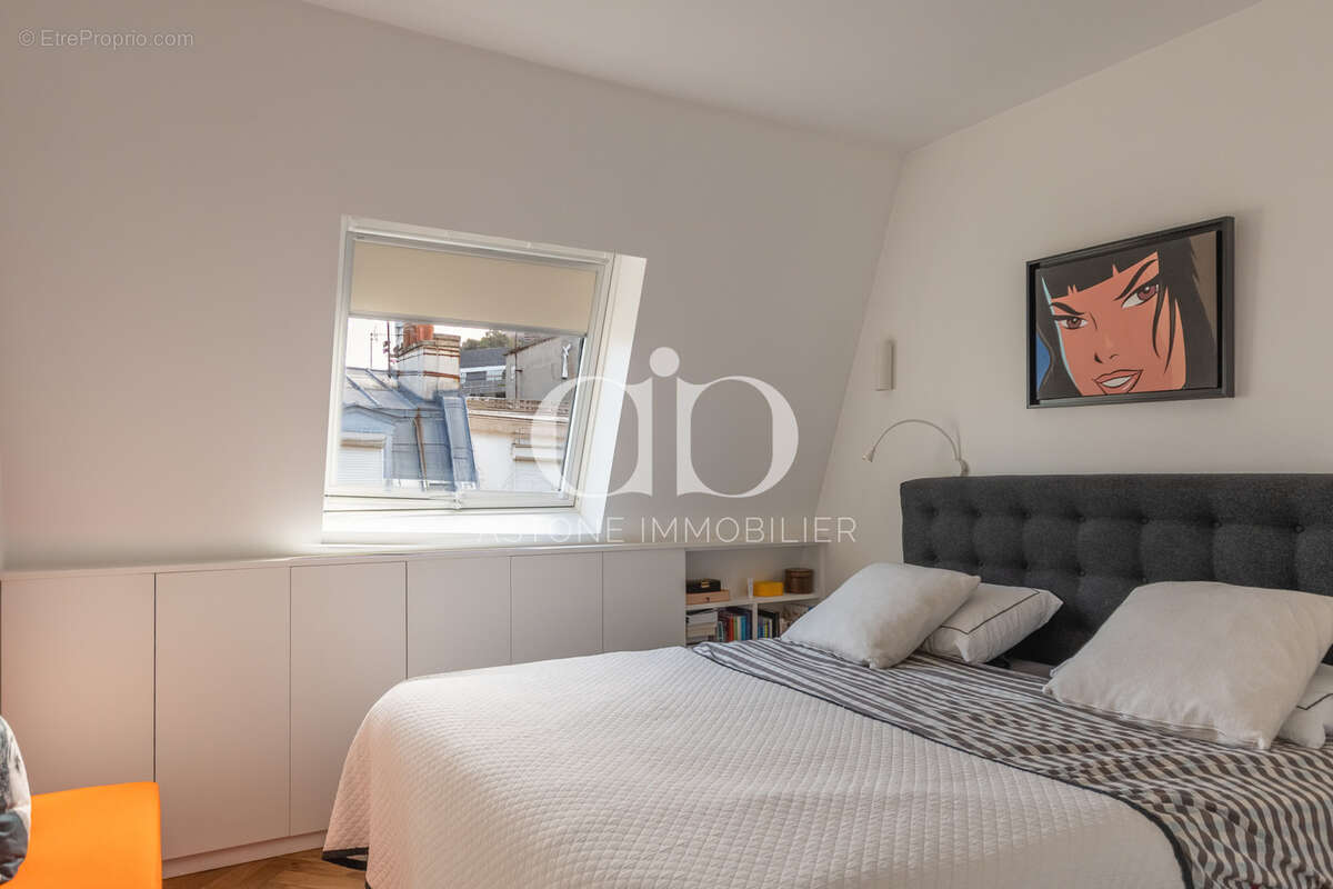 Appartement à PARIS-16E