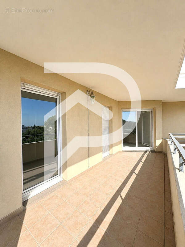 Appartement T3 lumineux avec vue mer,terrasse et box. - photo 5