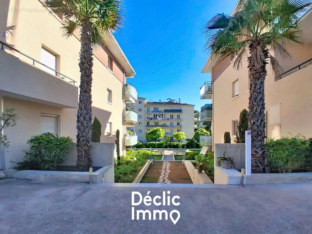 Appartement à VALLAURIS