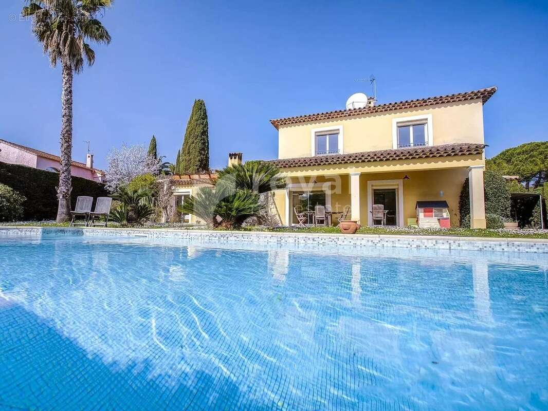 Maison à MOUGINS