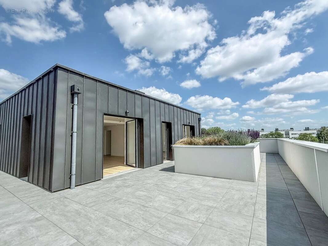 Appartement à MONT-SAINT-AIGNAN