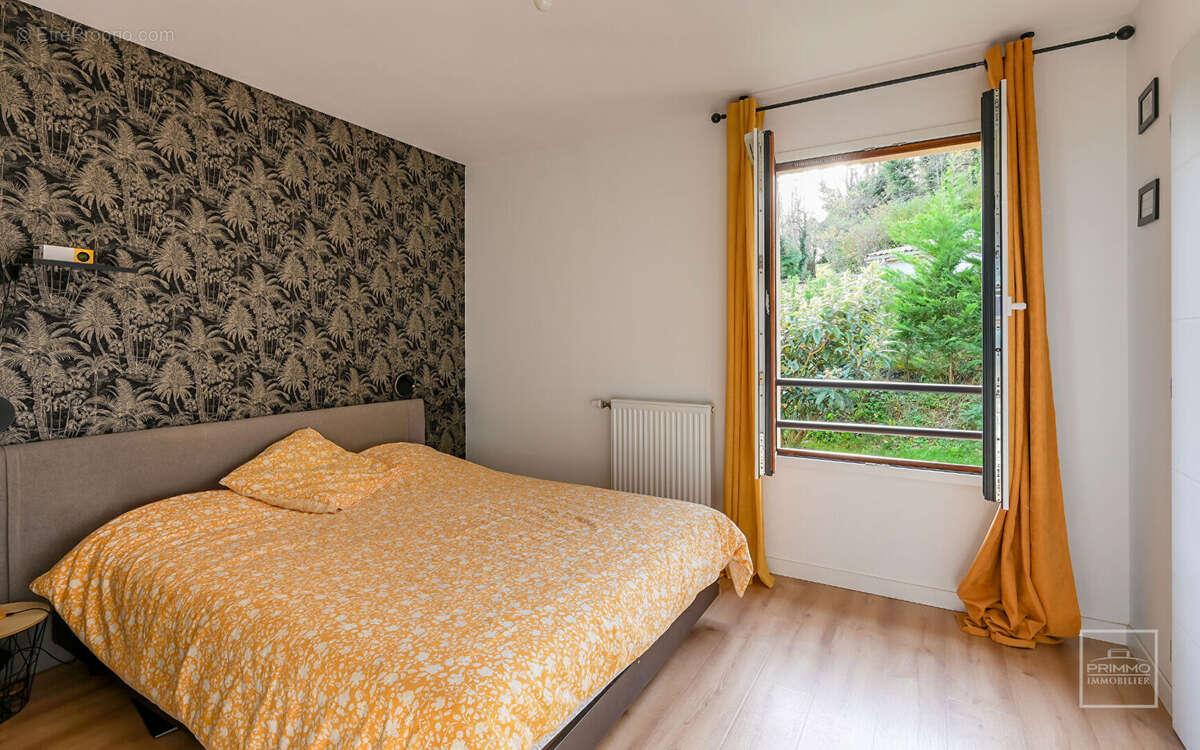 Maison à POLEYMIEUX-AU-MONT-D&#039;OR