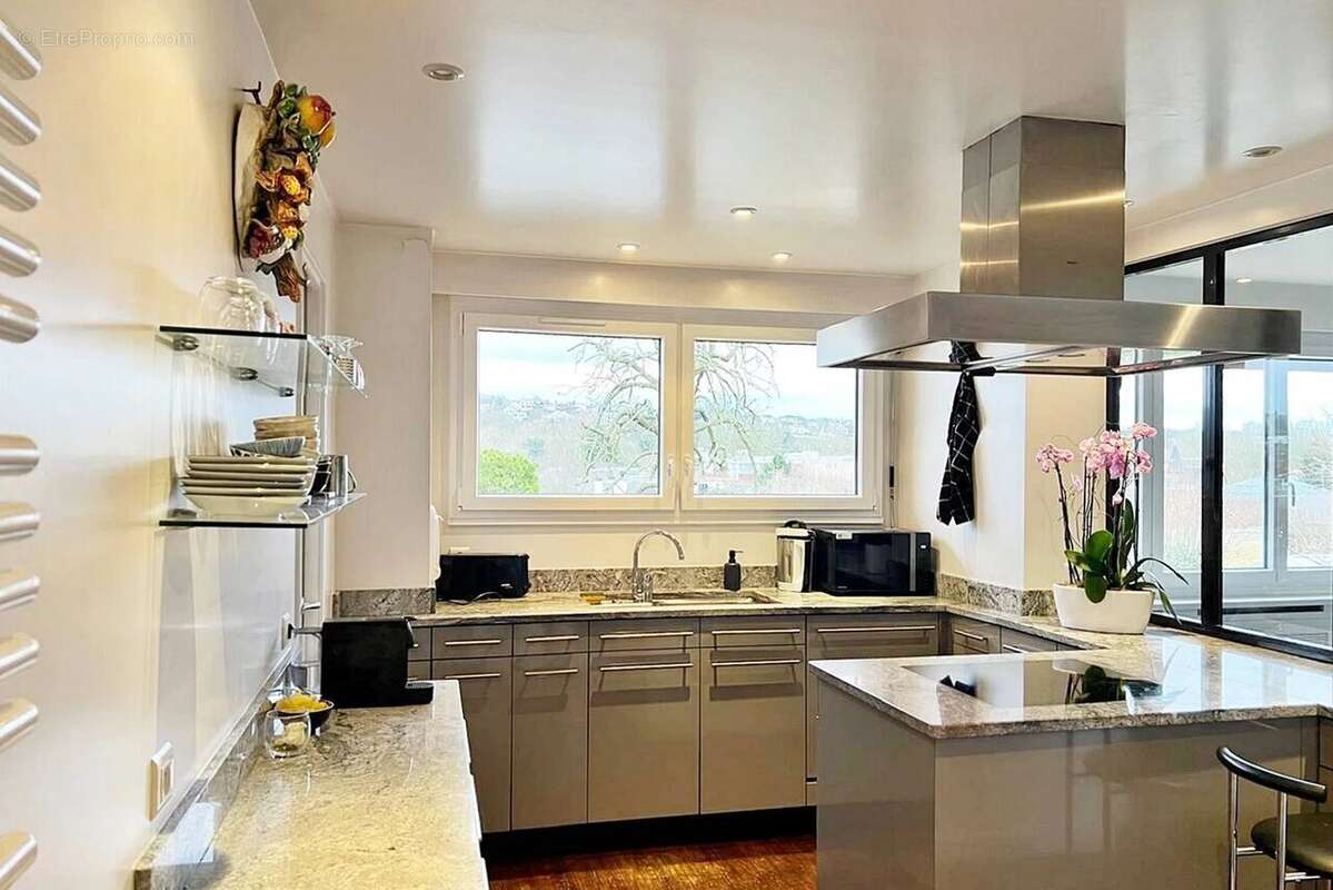 Appartement à SAINT-MAUR-DES-FOSSES