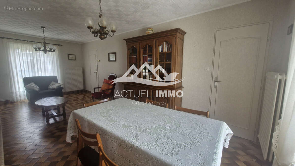 Maison à VERMELLES