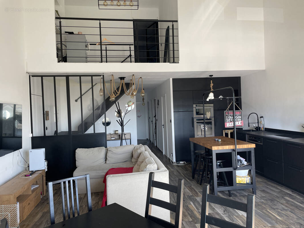 Appartement à ANDREZIEUX-BOUTHEON