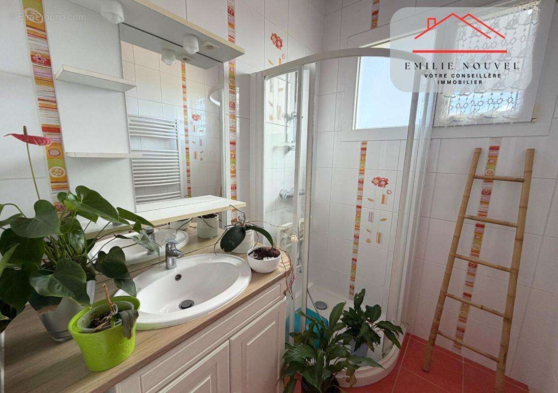 Maison familiale 5 pièces , Sous-sol complet , 80 m² , Terrain de 3 380 m² ,Pleudaniel - photo 10