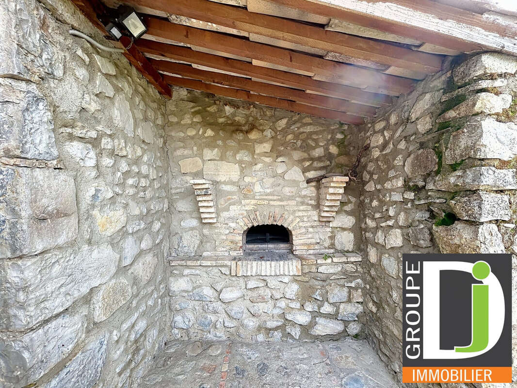 Maison à MIRABEL-ET-BLACONS