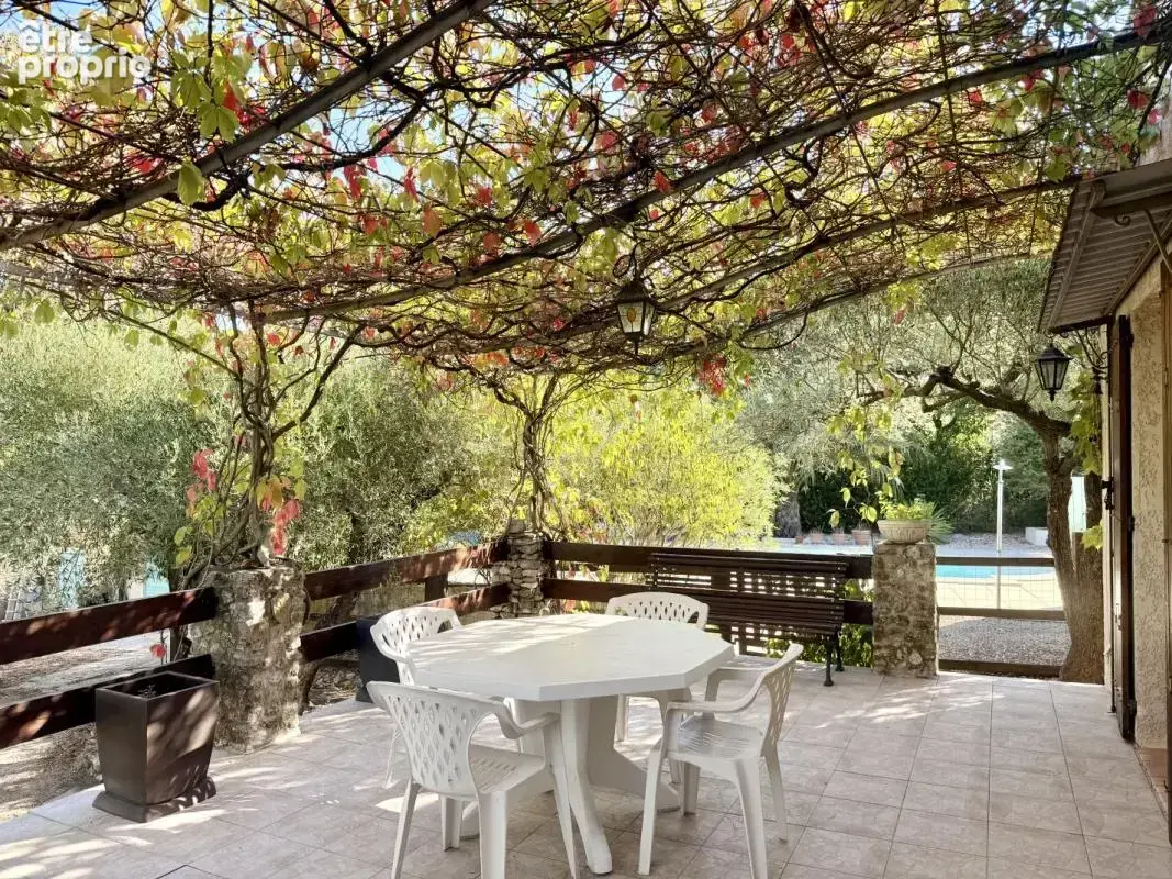 Maison 5 pièces 98 m² à vendre à Uzes (30700) - photo 4
