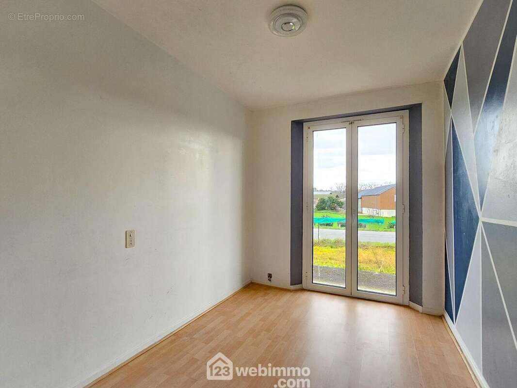 Maison à LESTELLE-BETHARRAM