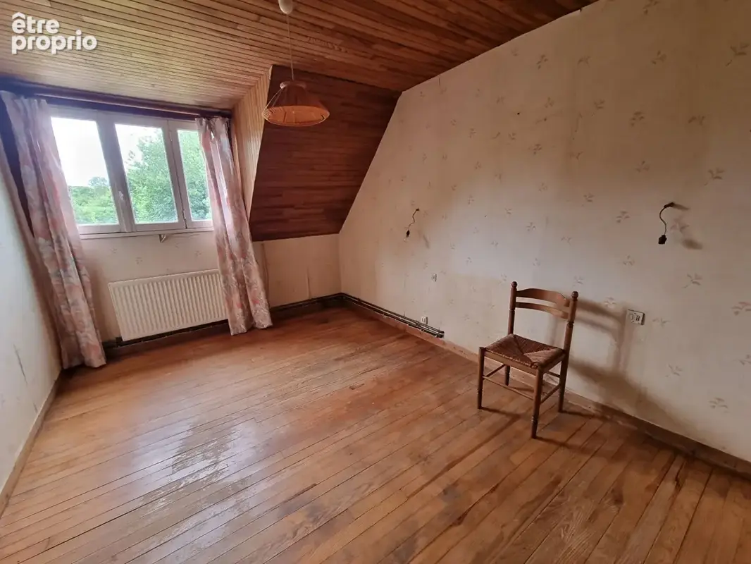LOUARGAT, jolie longère en pierres avec dépendances et 3000 m2 de terrain - photo 6