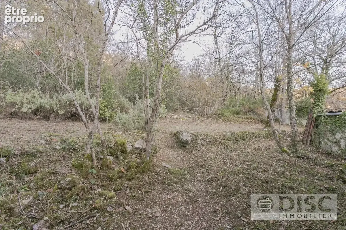 Maisonnette à rénover avec belles vues sur la vallée - photo 13