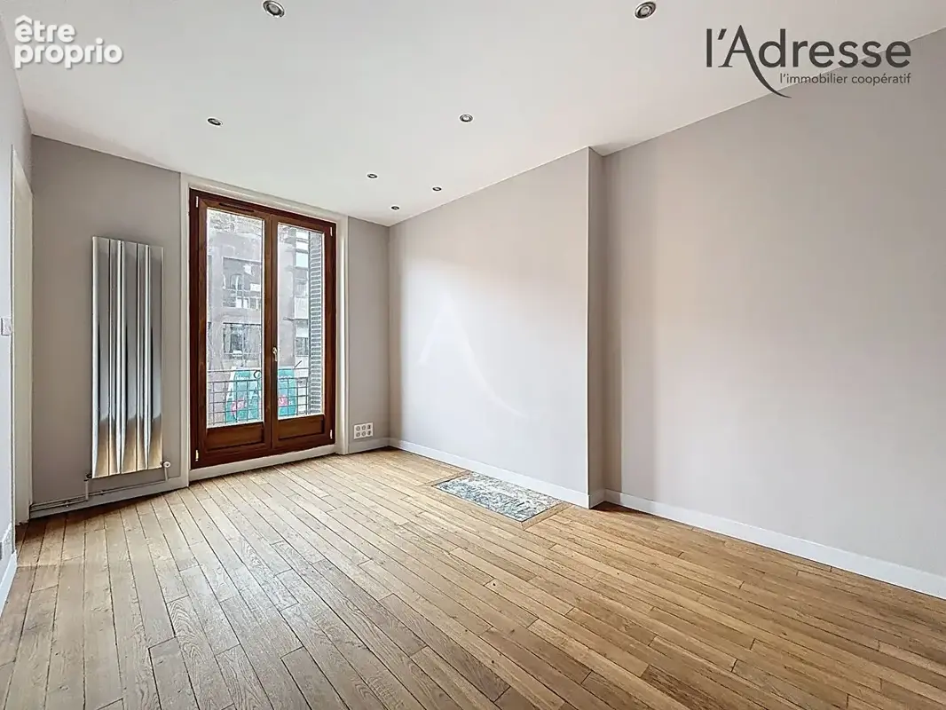 Appartement à SURESNES