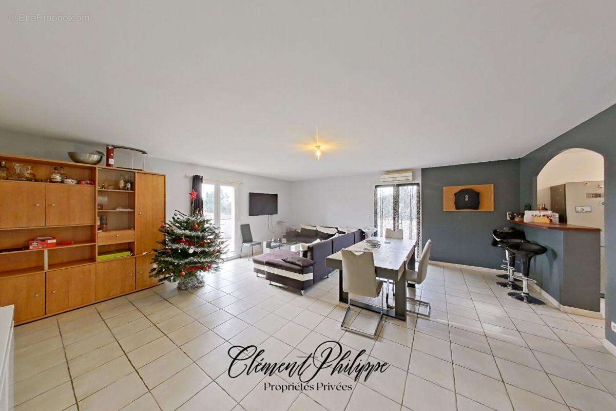 Maison à MOUSSOULENS