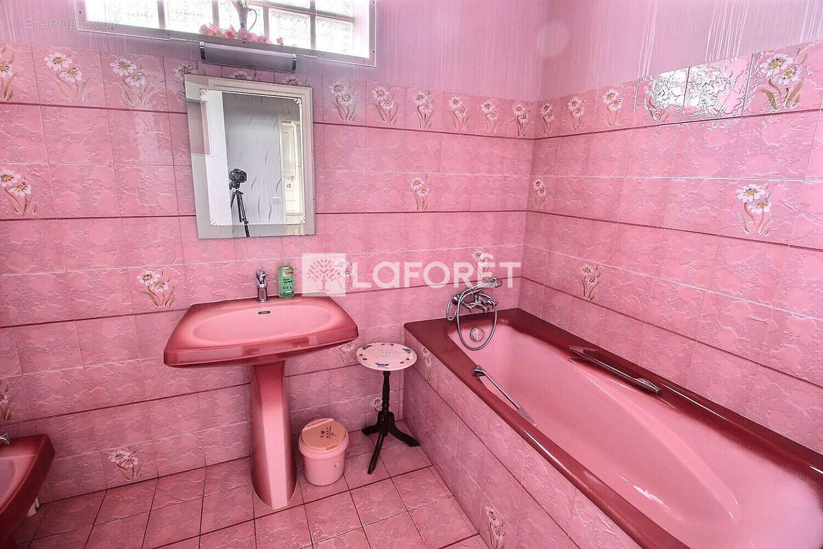 Maison à VILLENEUVE-LA-GARENNE