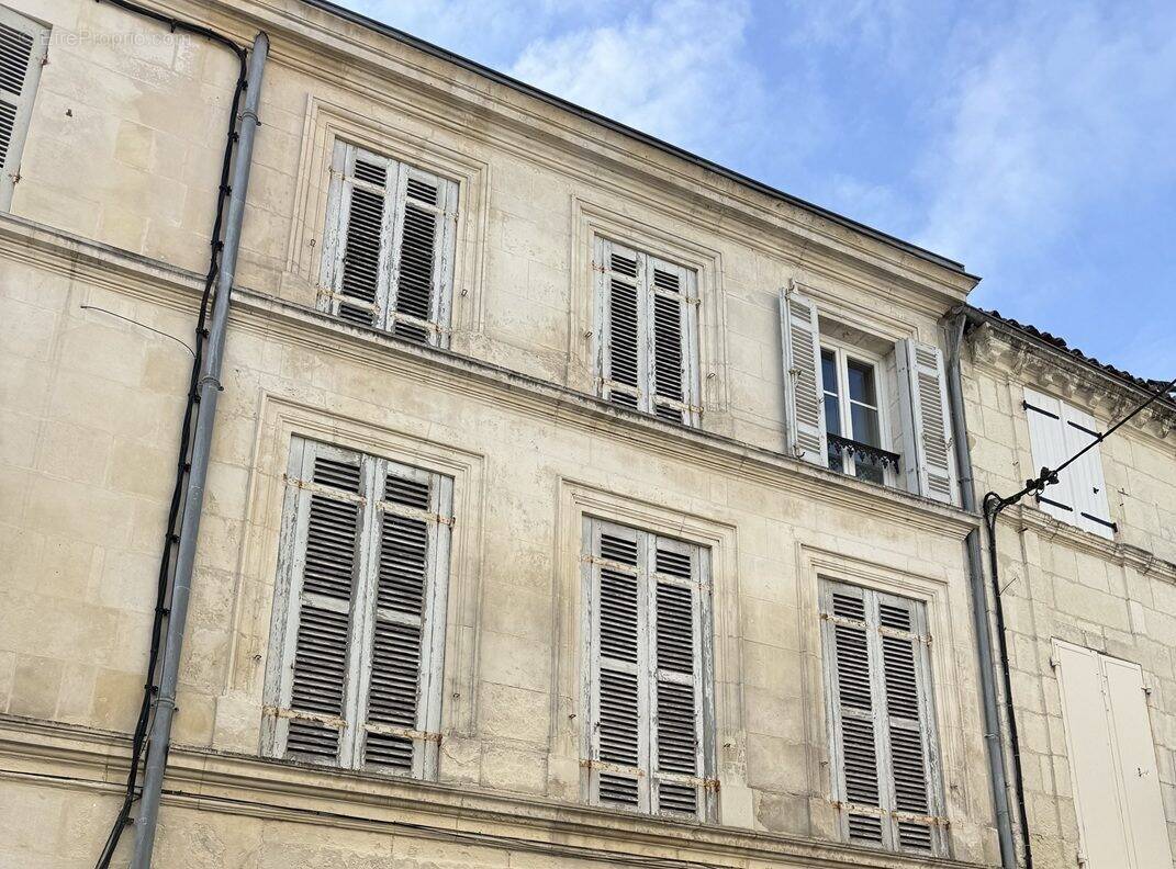Appartement à SAINTES