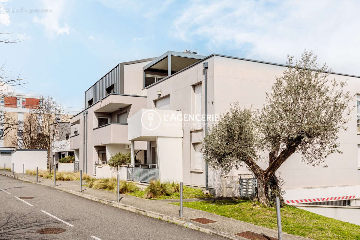 Appartement 38 m² à Colomiers  - photo 2