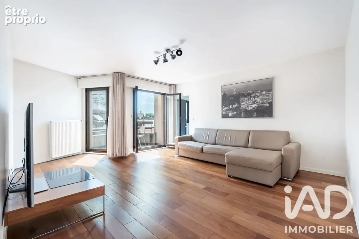 Photo 1 - Appartement à SURESNES